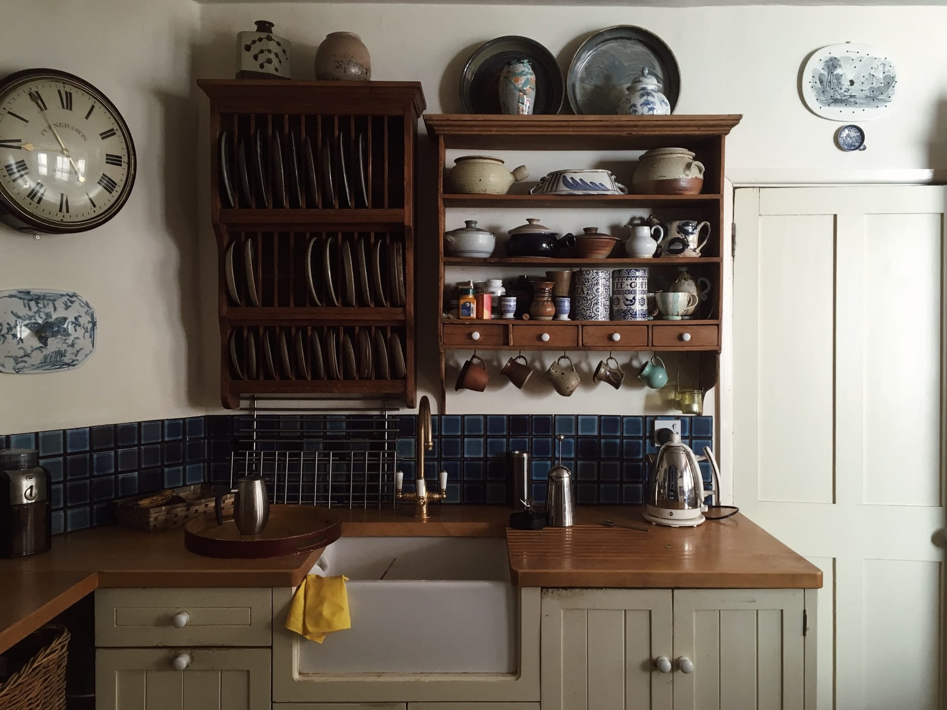 7 Smart Kitchen Pantry Organization Ideas for a Clutter-Free Space